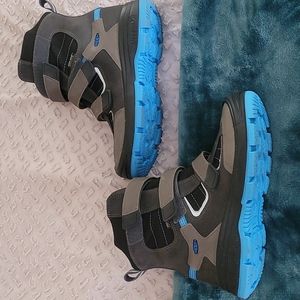 Keen boys waterproof winter boots